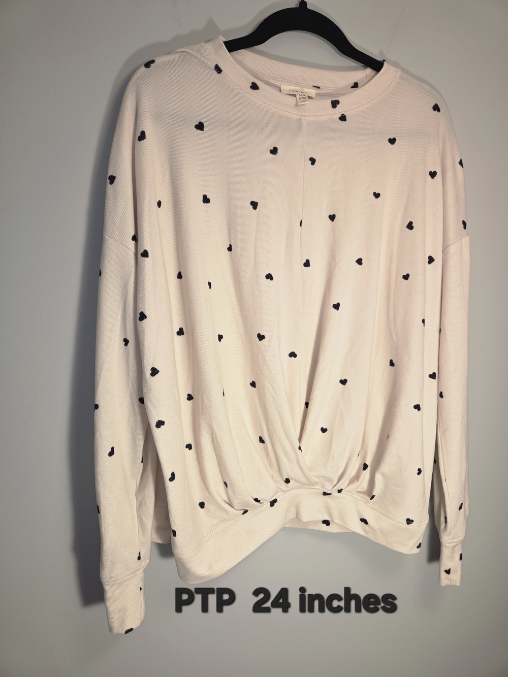 Cozy Heart-Print Twist Hem Sweater - Cream
